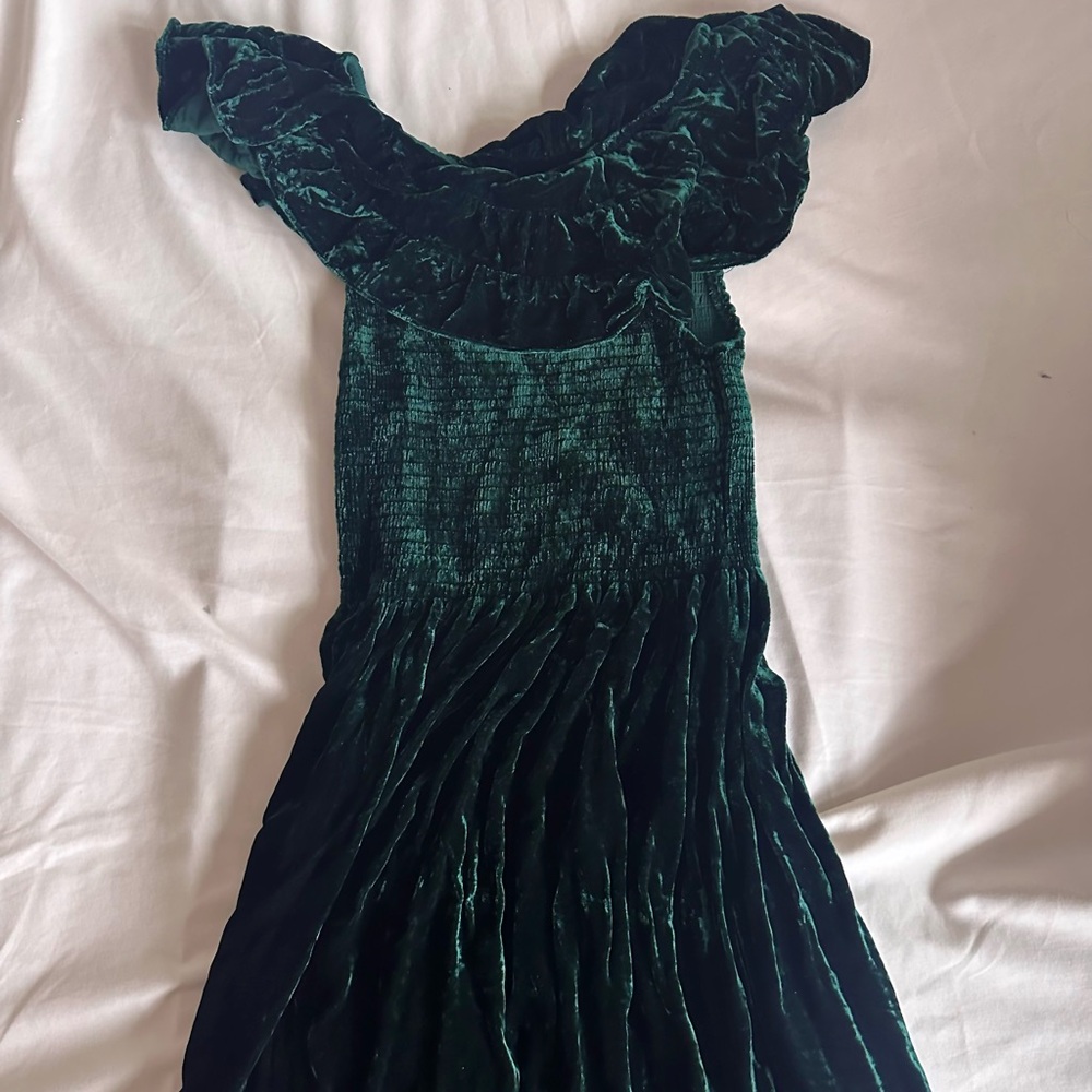 Akilah in velvet emerald